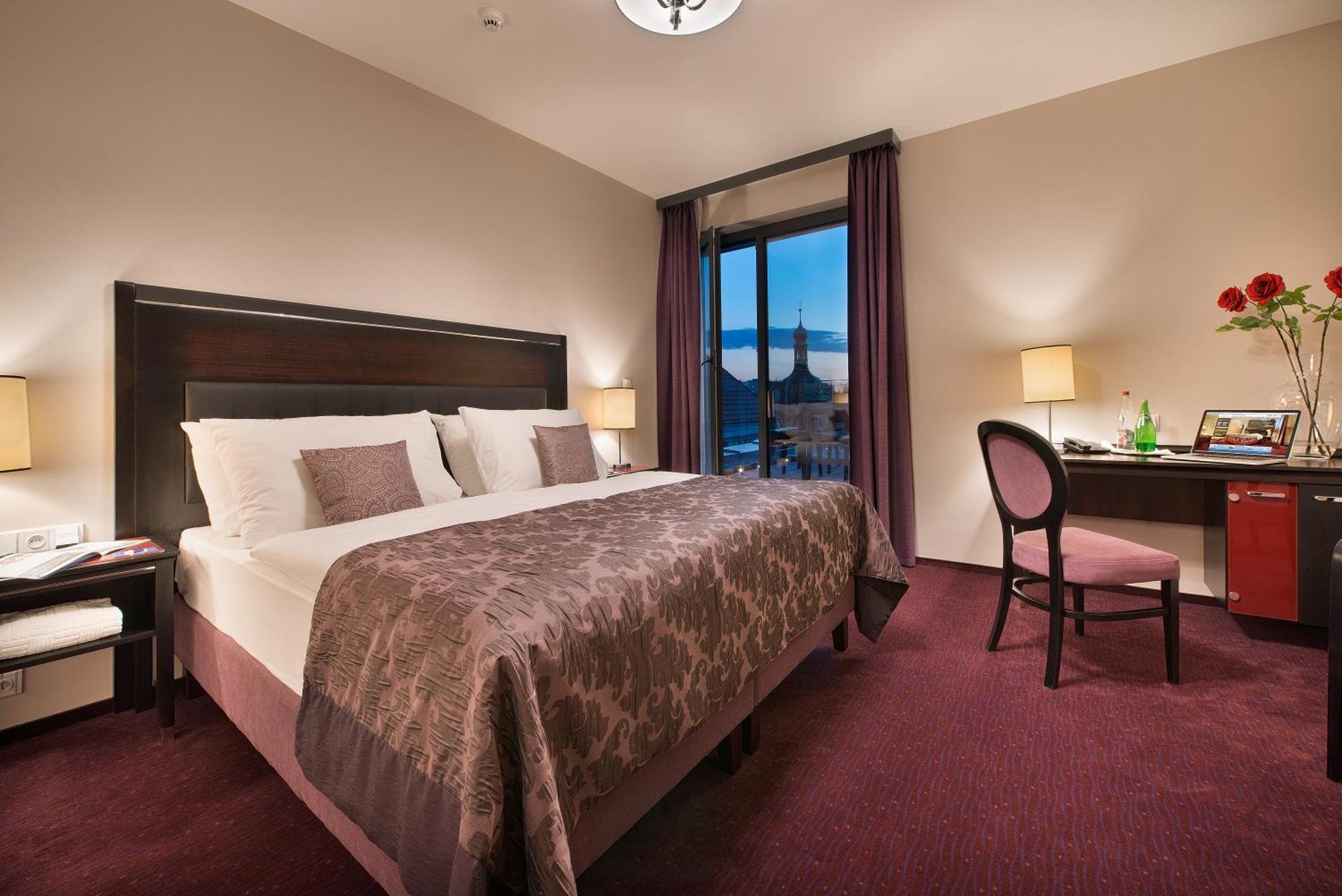 Ea Embassy Prague Hotel Ngoại thất bức ảnh