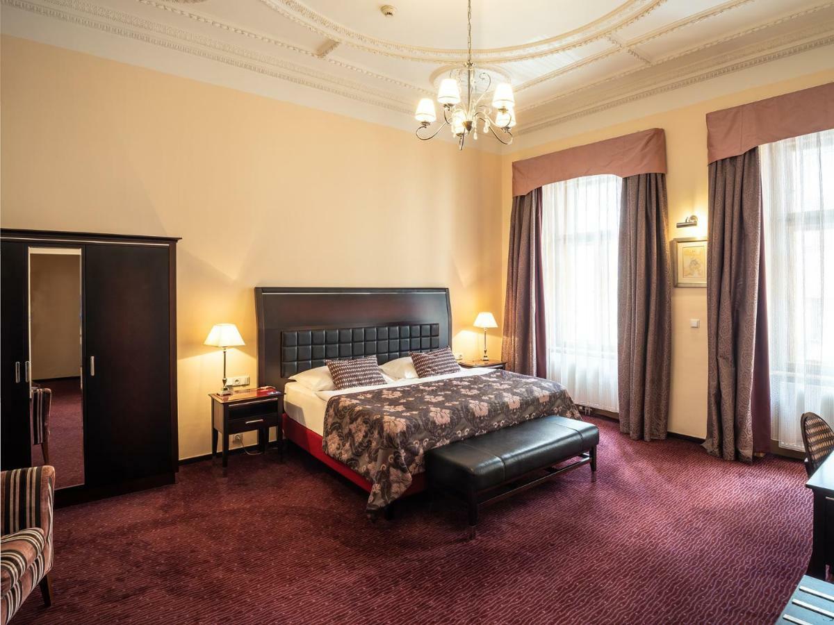 Ea Embassy Prague Hotel Ngoại thất bức ảnh