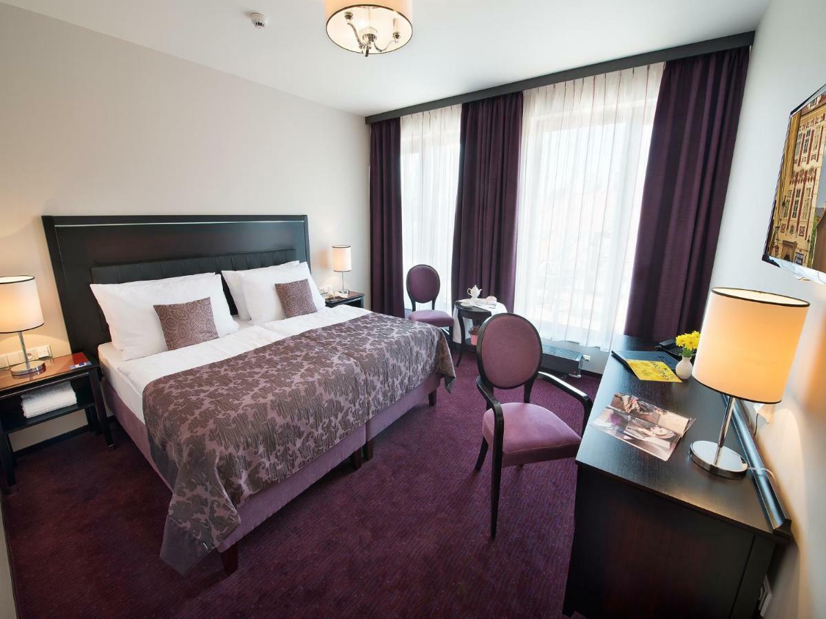 Ea Embassy Prague Hotel Ngoại thất bức ảnh